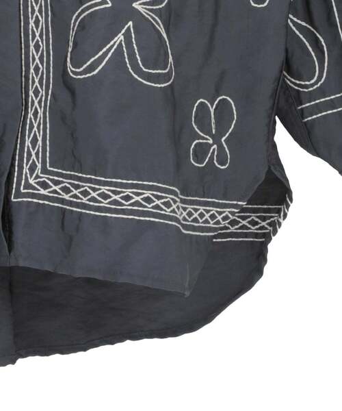 CURRENTAGE（カレンテージ）の「【CURRENTAGE/カレンテージ】Embroidery shirt（シャツ/ブラウス・レディース・ネイビー・FREE）」の10枚目の写真