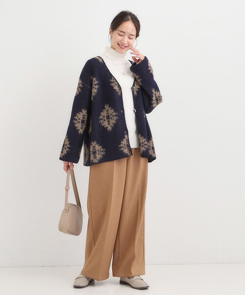 SHOO・LA・RUE(シューラルー)の「羽織るだけでスタイリングの主役に 起毛柄カーディガン(カーディガン/ボレロ・レディース・ベージュ系4/ネイビー系4/グレー系4/ブラック系6・00)」の6枚目の写真