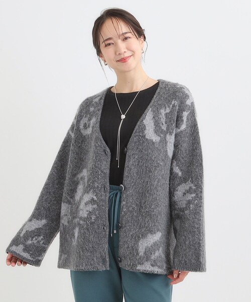 SHOO・LA・RUE(シューラルー)の「羽織るだけでスタイリングの主役に 起毛柄カーディガン(カーディガン/ボレロ・レディース・ベージュ系4/ネイビー系4/グレー系4/ブラック系6・00)」の8枚目の写真