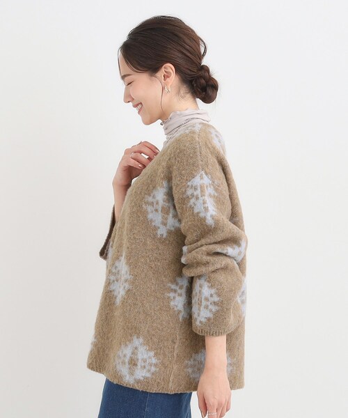 SHOO・LA・RUE(シューラルー)の「羽織るだけでスタイリングの主役に 起毛柄カーディガン(カーディガン/ボレロ・レディース・ベージュ系4/ネイビー系4/グレー系4/ブラック系6・00)」の17枚目の写真