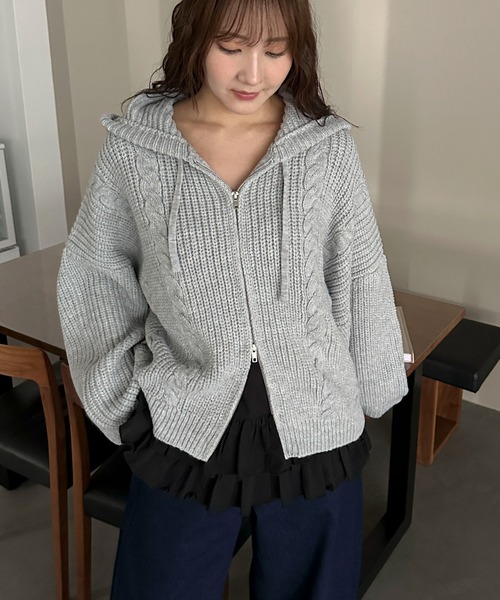 PILIT（ピリット）の「ケーブルニットフーディ（ニット/セーター・レディース・杢グレー/アイボリー・MEDIUM）」の19枚目の写真