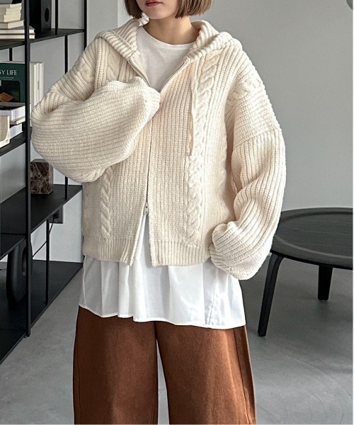 PILIT（ピリット）の「ケーブルニットフーディ（ニット/セーター・レディース・杢グレー/アイボリー・MEDIUM）」の12枚目の写真