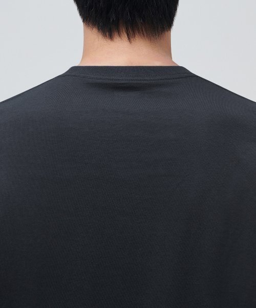 MUSINSA STANDARD（ムシンサスタンダード）の「ベーシッククルーネックTシャツ[ダークグレー]（Tシャツ/カットソー・メンズ・その他・X-LARGE/XXX-LARGE/SMALL/MEDIUM/LARGE/XX-LARGE）」の4枚目の写真