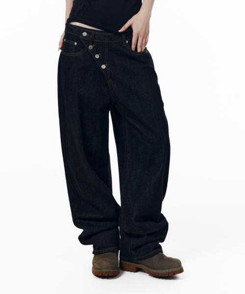 AAKAM（アーカム）の「Oblique Button Denim Pants (Black)（デニムパンツ・レディース・その他・1/2）」の3枚目の写真