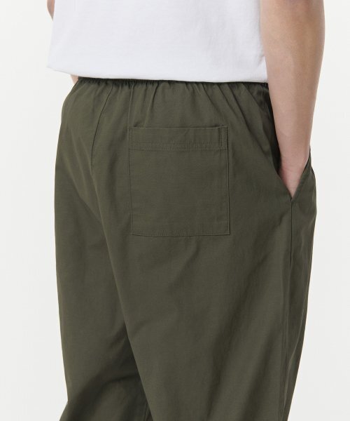 MUSINSA STANDARD（ムシンサスタンダード）の「コットンディープタックワイドバンディングパンツ[カーキ]（その他パンツ・メンズ・その他・26/28/30）」の6枚目の写真