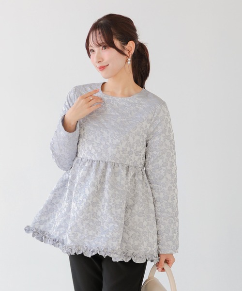 fitmore フラワージャガード裾フリルトップス Fit more（フィットモア