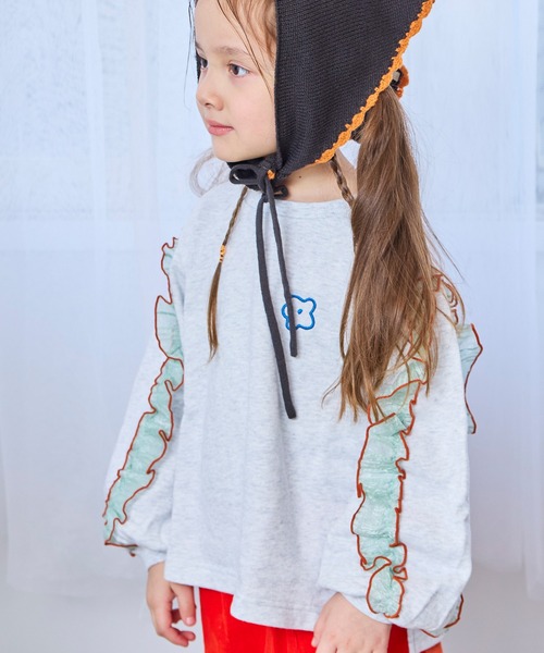 MARKEY'S(マーキーズ)の「ウラケショルダーフリルトレーナー(スウェット・キッズ・チャコール/ホワイト系その他/ライトブルー・80/90/100/110/120/130/140/150)」の2枚目の写真