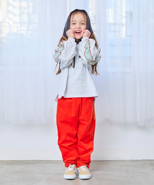 MARKEY'S(マーキーズ)の「ウラケショルダーフリルトレーナー(スウェット・キッズ・チャコール/ホワイト系その他/ライトブルー・80/90/100/110/120/130/140/150)」の11枚目の写真