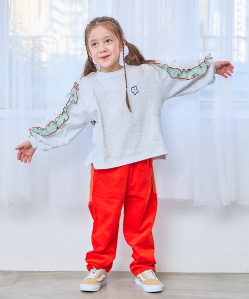 MARKEY'S(マーキーズ)の「ウラケショルダーフリルトレーナー(スウェット・キッズ・チャコール/ホワイト系その他/ライトブルー・80/90/100/110/120/130/140/150)」の14枚目の写真