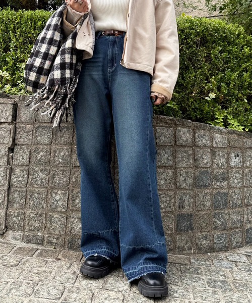 DOUBLE NAME（ダブルネーム）の「MIX DENIM フレアパンツ（その他パンツ・レディース・インディゴブルー/ブルー系その他・FREE）」の4枚目の写真