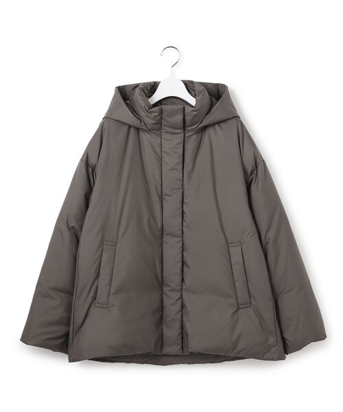 23区 L(ニジュウサンクオオキイサイズ)の「【WEB&一部店舗限定】ステッチレス フーデット ダウン(ダウンジャケット/コート・レディース・グレー系/アイボリー系/ブラック系/ベージュ系/ライトグレー系・46/44)」の16枚目の写真