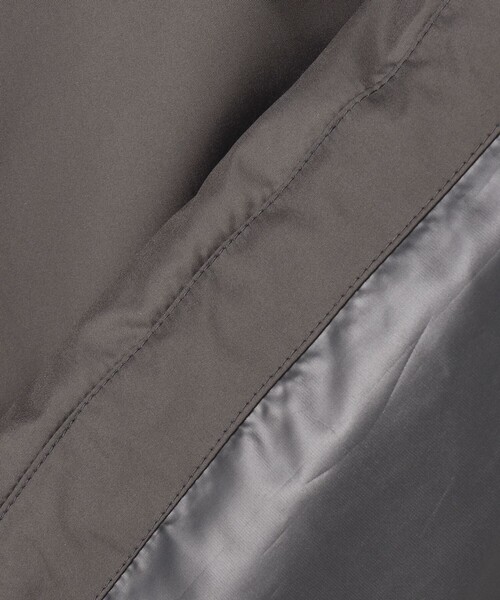 23区 L(ニジュウサンクオオキイサイズ)の「【WEB&一部店舗限定】ステッチレス フーデット ダウン(ダウンジャケット/コート・レディース・グレー系/アイボリー系/ブラック系/ベージュ系/ライトグレー系・46/44)」の7枚目の写真