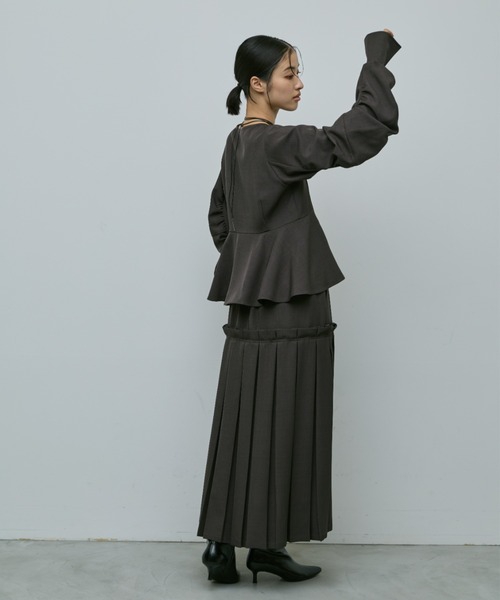 AIC.（エーアイシー）の「コクーンスリーブペプラムトップス/セレモニー対応（シャツ/ブラウス・レディース・チャコールグレー・FREE）」の18枚目の写真