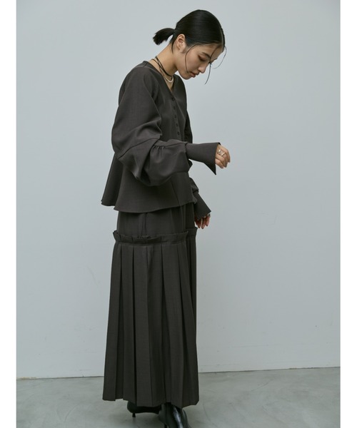 AIC.（エーアイシー）の「コクーンスリーブペプラムトップス/セレモニー対応（シャツ/ブラウス・レディース・チャコールグレー・FREE）」の17枚目の写真