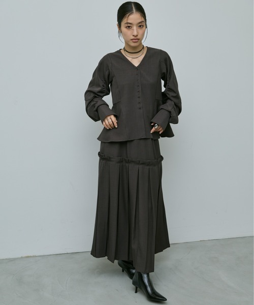 AIC.（エーアイシー）の「コクーンスリーブペプラムトップス/セレモニー対応（シャツ/ブラウス・レディース・チャコールグレー・FREE）」の12枚目の写真