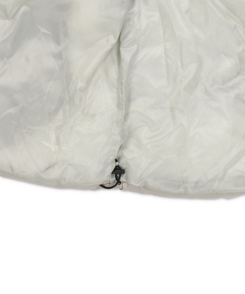 SPINNS（スピンズ）の「中綿フェイクダウンジャケット/短丈アレンジ可能/ユニセックス（ダウンジャケット/コート・メンズ・ブラック/グレイッシュベージュ・L/M）」の5枚目の写真