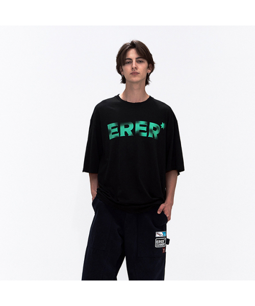 ERER（エルエル）の「[UN] ERER ネオングラフィティ Tシャツ ブラック（Tシャツ/カットソー・レディース・ブラック・4/3/1/2）」の2枚目の写真