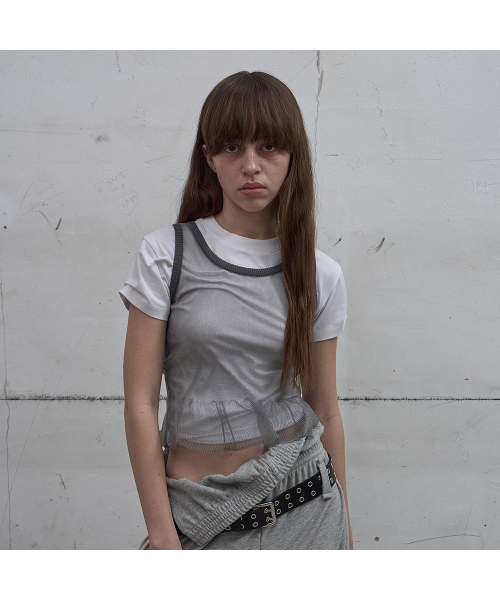 LCDC TM(エルシーディーシーティーエム)の「SHEER FRILL KNIT TOP (GREY)(ニット/セーター・レディース・ライトグレー・SMALL)」の4枚目の写真