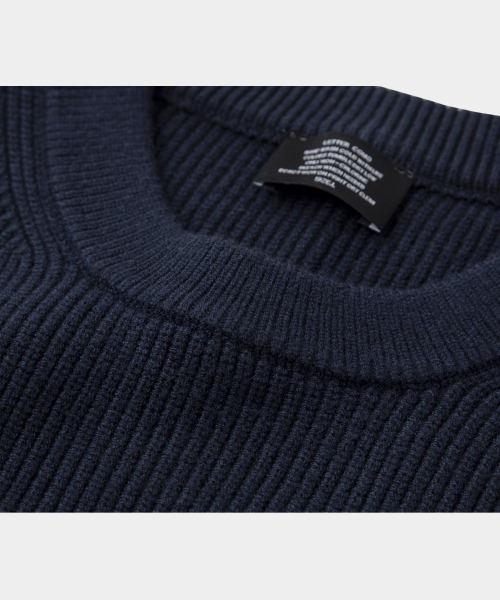 LETTERCOMO(レテルコモ)の「エッセンシャルハチラウンドニットネイビー(ニット/セーター・レディース・その他・MEDIUM/LARGE)」の3枚目の写真