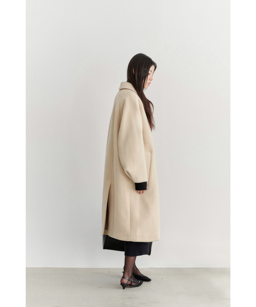 Yuje（ユジェ）の「ANGORA RAGLAN COAT (2color)（チェスターコート・レディース・ブラック/Cream・FREE）」の8枚目の写真
