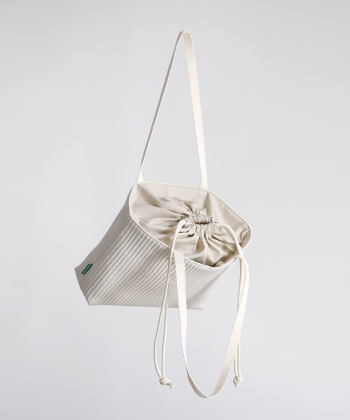 GREEN STUFF(グリーンスタッフ)の「boat string bag 66 corduroy canvas - ivory M(エコバッグ/サブバッグ・レディース・その他・FREE)」の3枚目の写真