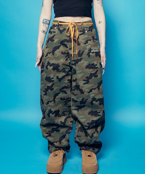 Subciety(サブサエティ)の「【WOMENS】Camouflage baggy pants(その他パンツ・レディース・カーキ/ブラック・FREE)」の2枚目の写真