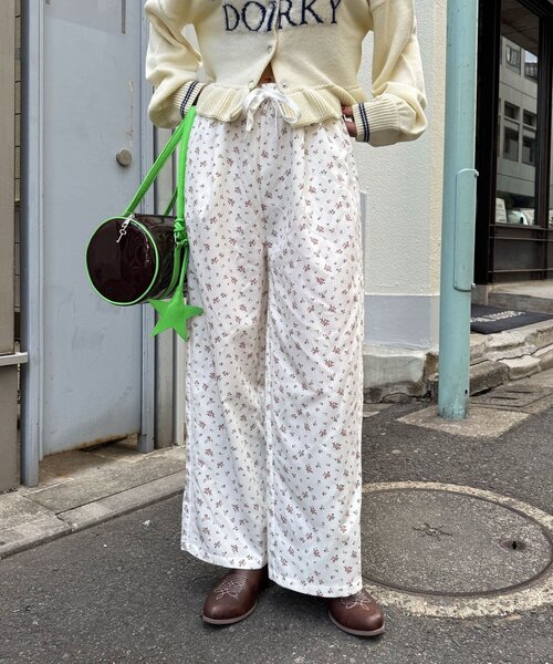CIAOPANIC(チャオパニック)の「【neutral by ciaopanic】花柄イージーパンツ(その他パンツ・レディース・ブラック/アイボリー・FREE)」の15枚目の写真
