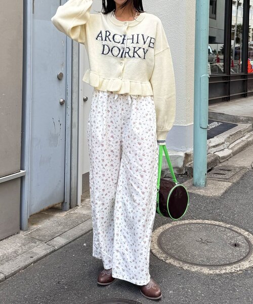 CIAOPANIC(チャオパニック)の「【neutral by ciaopanic】花柄イージーパンツ(その他パンツ・レディース・ブラック/アイボリー・FREE)」の9枚目の写真