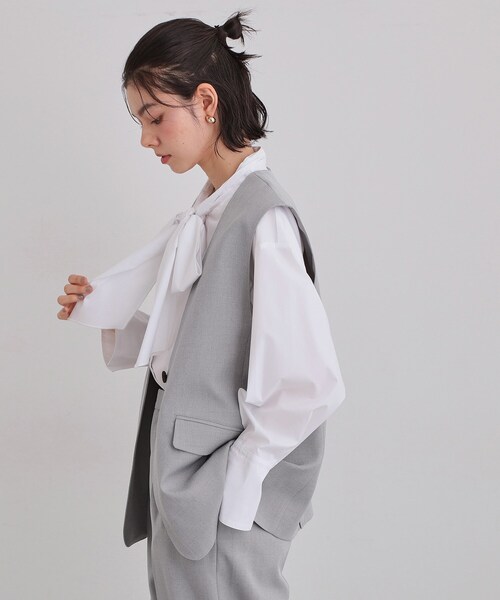 THE SHOP TK （ザ ショップ ティーケー ）の「【お仕事にもカジュアルにも】CAVIAN ジレ/セットアップ可（ベスト・レディース・ブラック/グレー/ライトベージュ・12/13）」の18枚目の写真