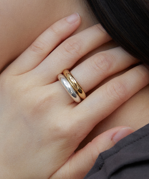 BYWEEKEND（バイウィーケンド）の「Hug ring（リング・レディース・マルチ/シルバー×ゴールド・FREE/17/15 /13）」の3枚目の写真