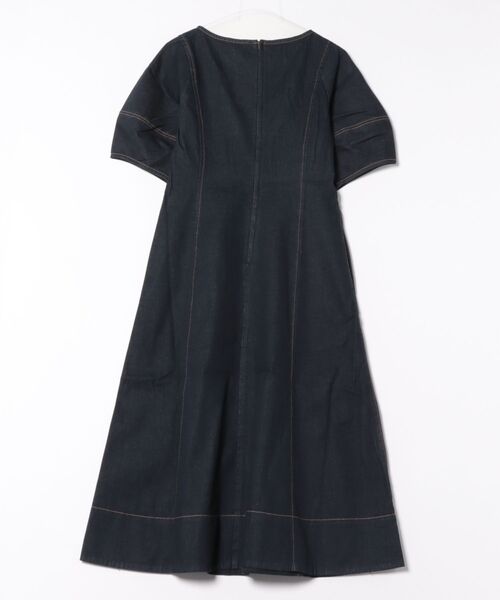 STRAWBERRY-FIELDS(ストロベリーフィールズ)の「アリコットストレッチ_デニムフィット&フレアワンピース(ワンピース・レディース・インディゴブルー・2)」の11枚目の写真