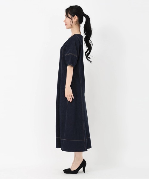 STRAWBERRY-FIELDS(ストロベリーフィールズ)の「アリコットストレッチ_デニムフィット&フレアワンピース(ワンピース・レディース・インディゴブルー・2)」の3枚目の写真