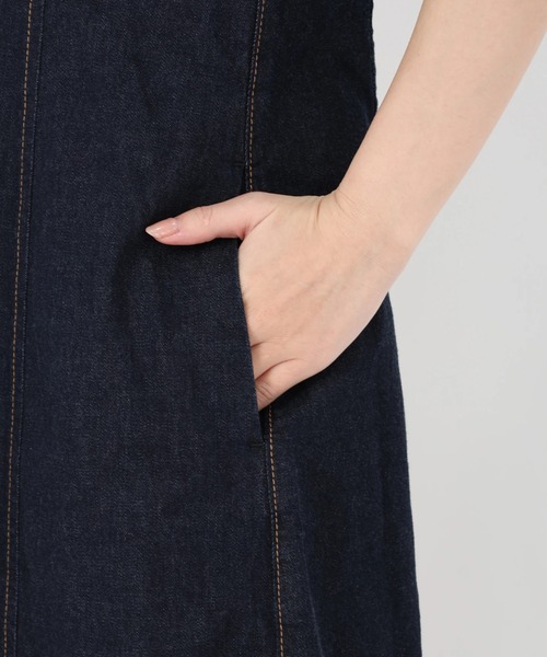 STRAWBERRY-FIELDS(ストロベリーフィールズ)の「アリコットストレッチ_デニムフィット&フレアワンピース(ワンピース・レディース・インディゴブルー・2)」の8枚目の写真