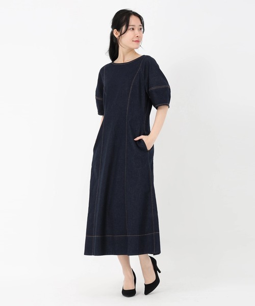 STRAWBERRY-FIELDS(ストロベリーフィールズ)の「アリコットストレッチ_デニムフィット&フレアワンピース(ワンピース・レディース・インディゴブルー・2)」の10枚目の写真