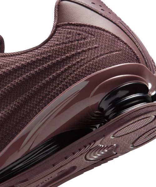 NIKE(ナイキ)の「NIKE Shox Z(ナイキ ウィメンズ ショックス Z)(スニーカー・レディース・ブラック系/ブラウン系・23cm/23.5cm/24cm/24.5cm/25cm/28.5cm/28cm/29cm/26cm/26.5cm/27.5cm/27cm/25.5cm)」の20枚目の写真