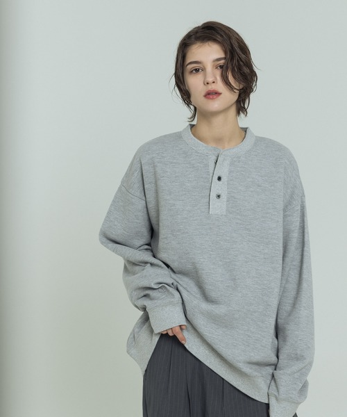 SLICK(スリック)の「【SLICK/スリック】Double Air Moss Stitch Henley Neck/ダブルエアー鹿の子ヘンリーネックプルオーバー(Tシャツ/カットソー・メンズ・ブラック/グレー/グレイッシュベージュ・1/2/3)」の1枚目の写真