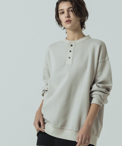 SLICK(スリック)の「【SLICK/スリック】Double Air Moss Stitch Henley Neck/ダブルエアー鹿の子ヘンリーネックプルオーバー(Tシャツ/カットソー・メンズ・ブラック/グレー/グレイッシュベージュ・1/2/3)」の3枚目の写真