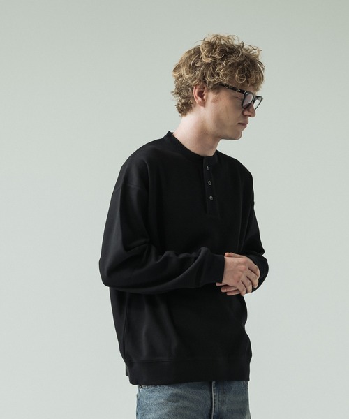 SLICK(スリック)の「【SLICK/スリック】Double Air Moss Stitch Henley Neck/ダブルエアー鹿の子ヘンリーネックプルオーバー(Tシャツ/カットソー・メンズ・ブラック/グレー/グレイッシュベージュ・1/2/3)」の4枚目の写真