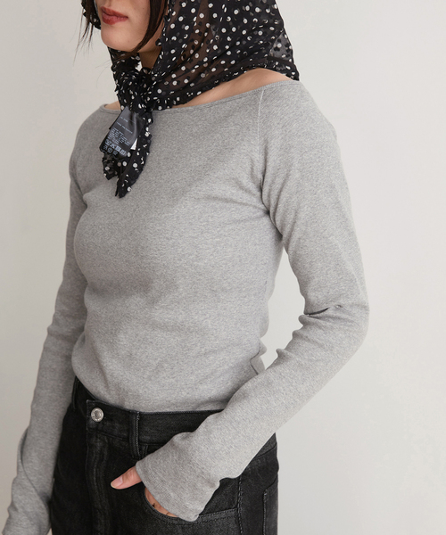 IENA LA BOUCLE（イエナラブークル）の「IENA LA BOUCLE コンパクトベアボートネックカット（Tシャツ/カットソー・レディース・ブラック/グレー/ホワイト・FREE）」の3枚目の写真