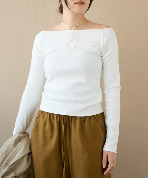 IENA LA BOUCLE（イエナラブークル）の「IENA LA BOUCLE コンパクトベアボートネックカット（Tシャツ/カットソー・レディース・ブラック/グレー/ホワイト・FREE）」の16枚目の写真