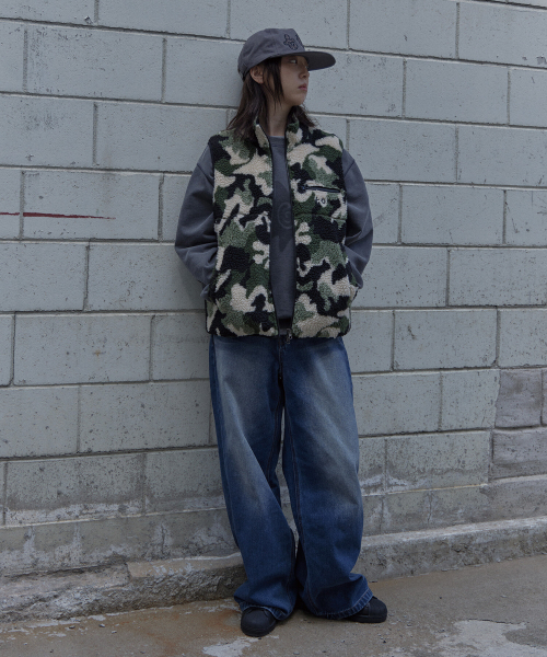 TONY LAWRENCE(トニーローレンス)の「カモフラージュフリースシェルパベスト(ベスト・レディース・その他・LARGE/MEDIUM/SMALL)」の2枚目の写真