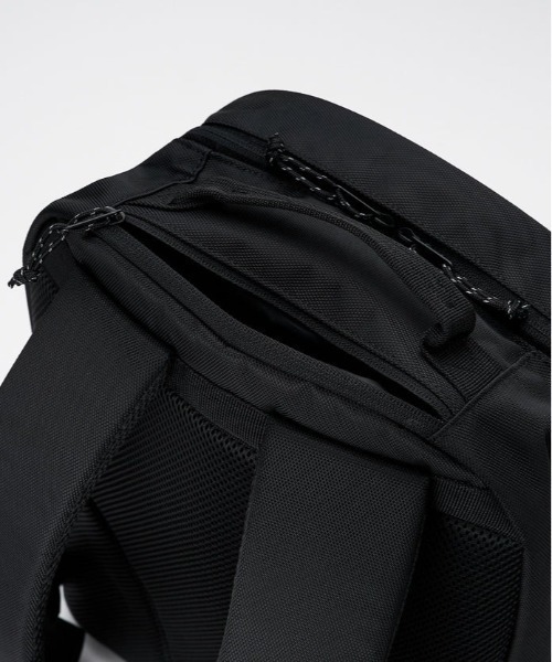 BILLABONG(ビラボン)の「BILLABONG/ビラボン バックパック レインカバー付き 30L BG011942(バックパック/リュック・メンズ・ブラック×ホワイト/ブラック×ブラック/ブラック×パープル/ブラック×ブルー・FREE)」の8枚目の写真