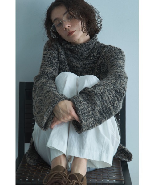 marjour（マージュール）の「MELANGE BOTTLE NECK KNIT（ニット/セーター・レディース・モカ・M）」の4枚目の写真