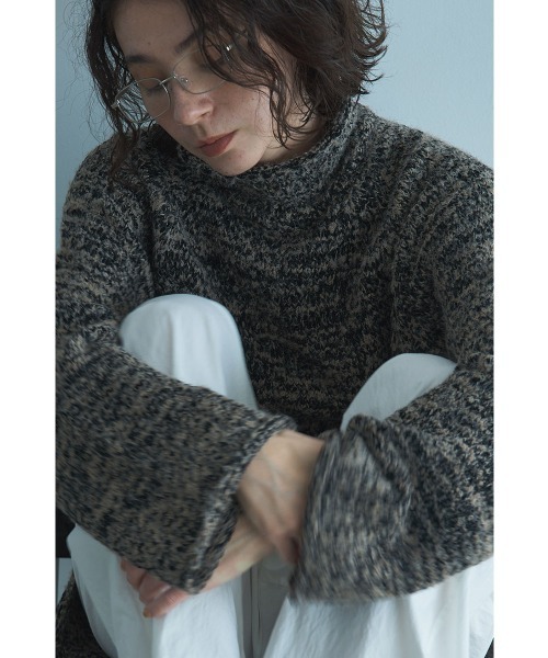 marjour（マージュール）の「MELANGE BOTTLE NECK KNIT（ニット/セーター・レディース・モカ・M）」の5枚目の写真