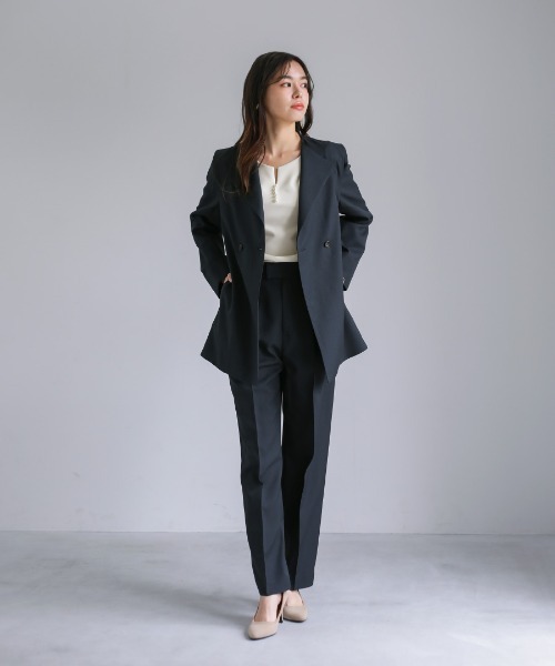White Collection(ホワイトコレクション)の「【 コーデ自在 】 ライトモククロス・2WAYダブルジャケット(テーラードジャケット・レディース・グレイッシュベージュ/グレー/ネイビー・L/M/S)」の22枚目の写真