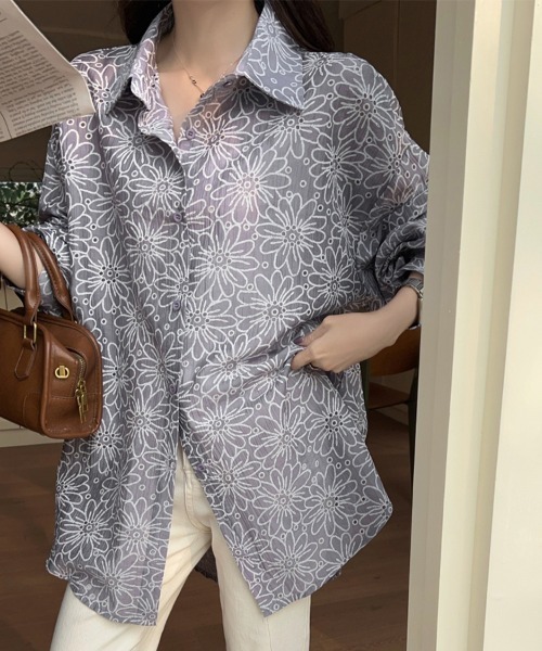 ReRe(リリ)の「フラワーデザイン刺繍シャツ(シャツ/ブラウス・レディース・ブラック/ブルー/グレー/グリーン/ピンク/ホワイト・FREE)」の4枚目の写真