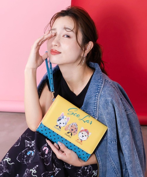 ScoLar(スカラー)の「SC81-21:頭巾わんちゃん×ドット柄 ロゴ刺繍入りマルチケース(財布・レディース・グリーン/イエロー・FREE)」の3枚目の写真