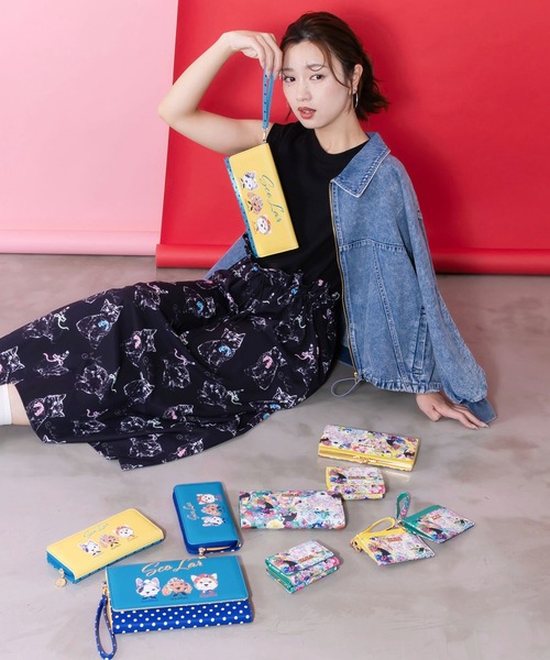 ScoLar(スカラー)の「SC81-21:頭巾わんちゃん×ドット柄 ロゴ刺繍入りマルチケース(財布・レディース・グリーン/イエロー・FREE)」の4枚目の写真