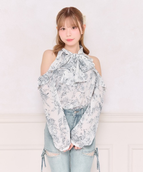 apres jour(アプレジュール)の「ホルターネックボウタイブラウス(シャツ/ブラウス・レディース・ネイビー/ホワイト系その他/ピンクベージュ・フリー/X-LARGE)」の11枚目の写真