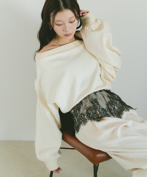 VANNIE U(ヴァニーユー)の「裾レース切替キャミ / カップ付(キャミソール・レディース・ホワイト/ブラック・FREE)」の20枚目の写真